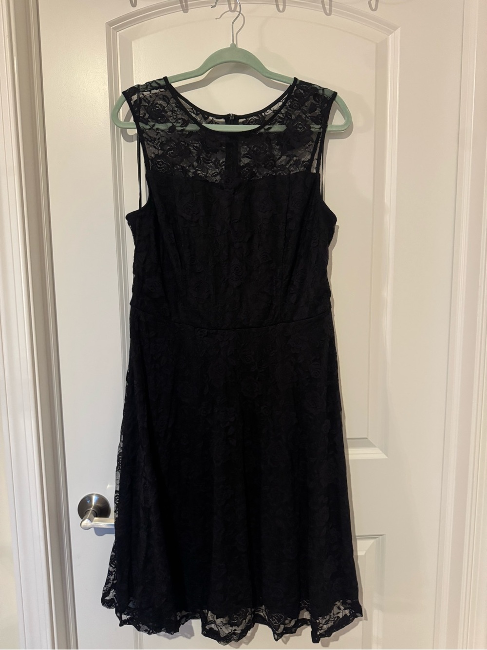 Women's Black Lace Sleeveless Fit & Flare Dress